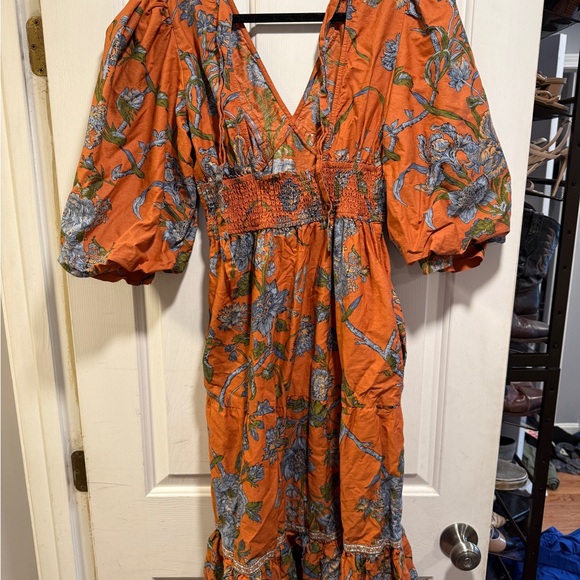 Elegant Long Sleeve Floral Dress - Picture 6 of 9